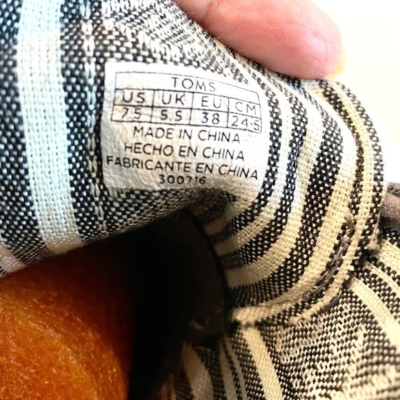 Toms Grey Suede 2.75” Wedge Booties / Shooties for Work Casual Day Out Size 7.5 - Picture 10 of 13